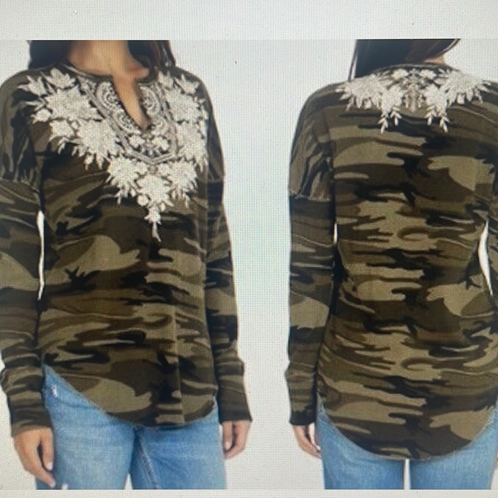 JOHNNY WAS LOS ANGELES  CHRISTINA CAMO THERMAL TOP.